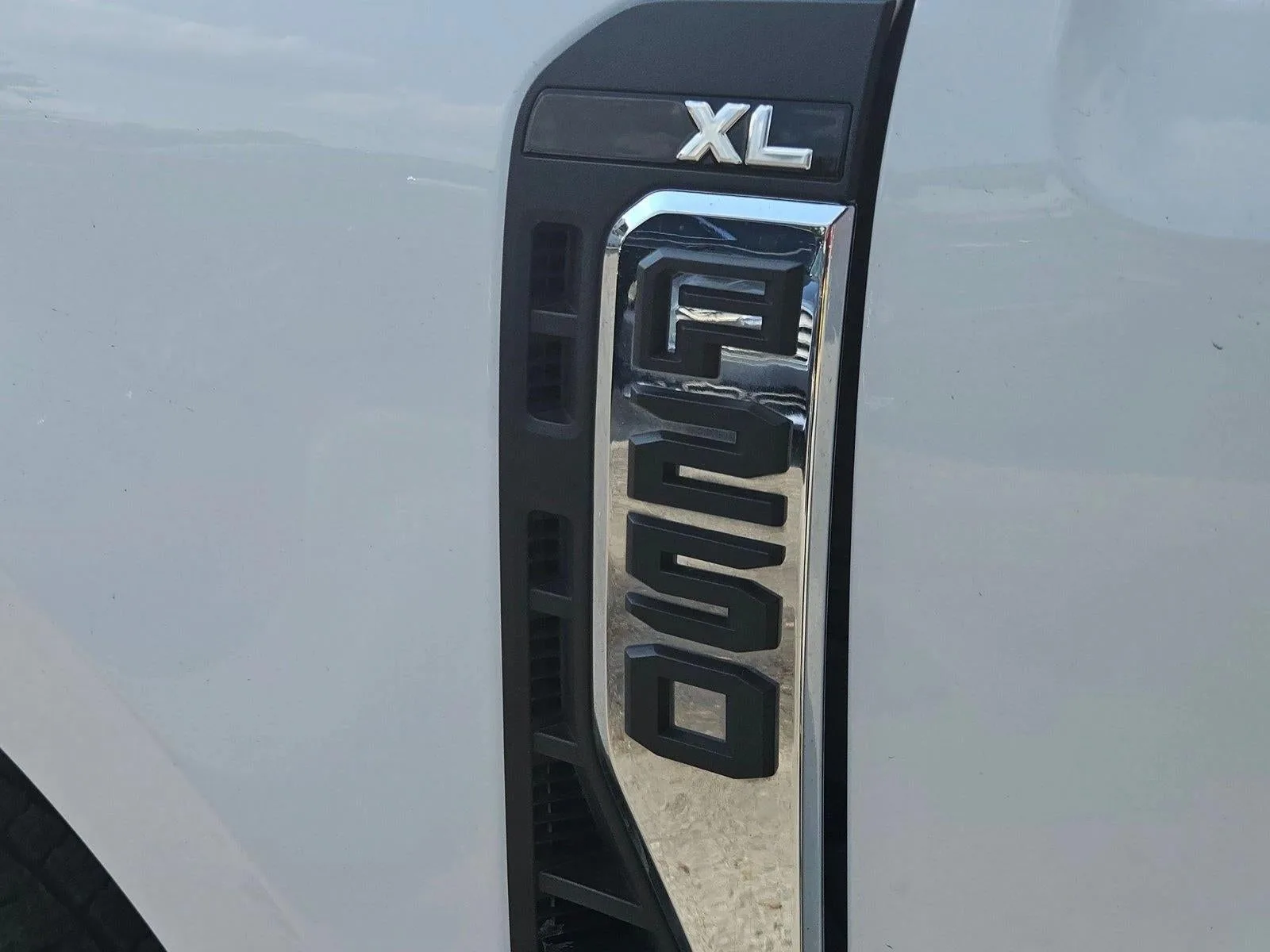 2024 Ford F-250 XL photo 5