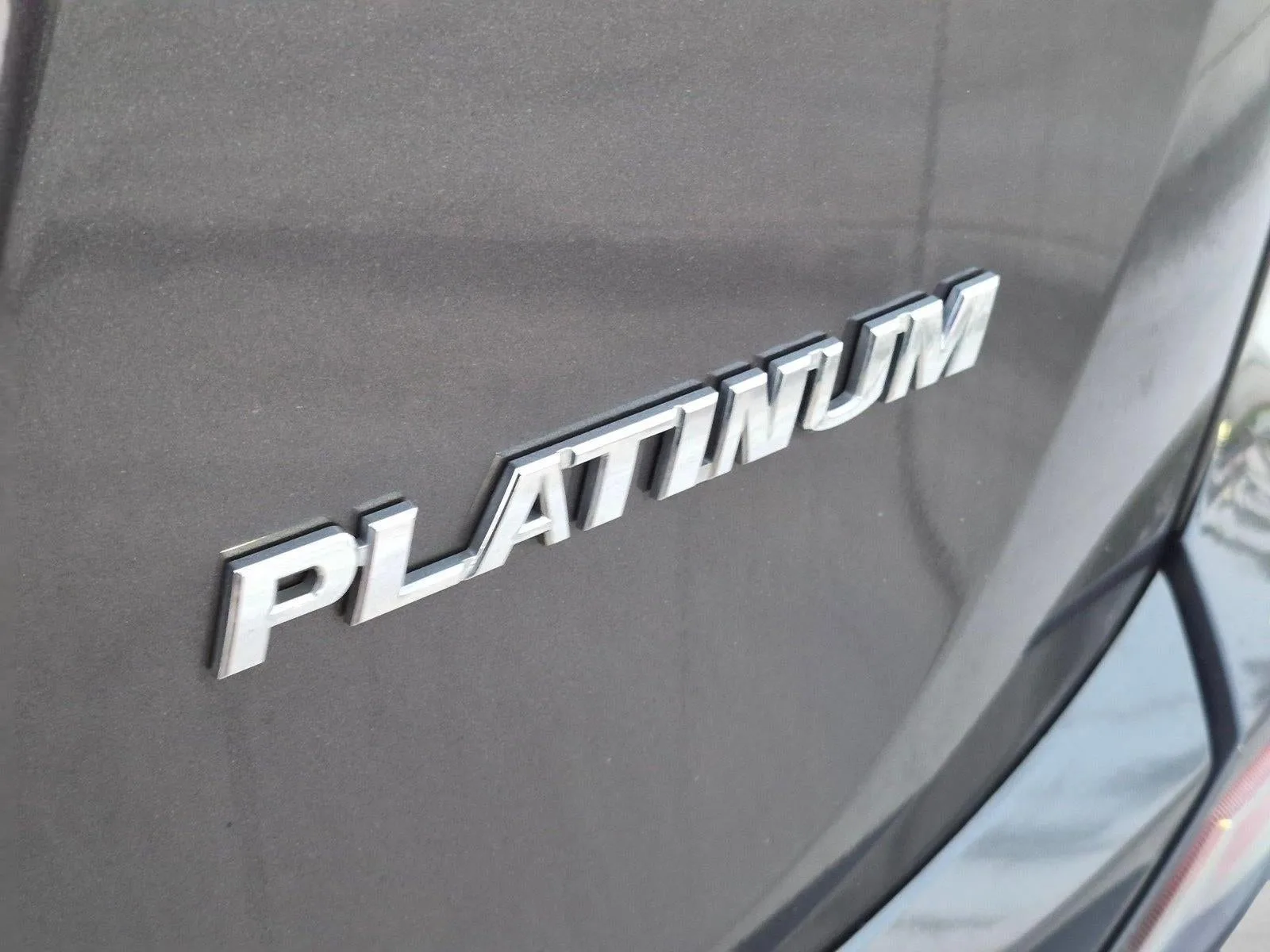 2017 Toyota RAV4 Platinum FWD (Natl) photo 11