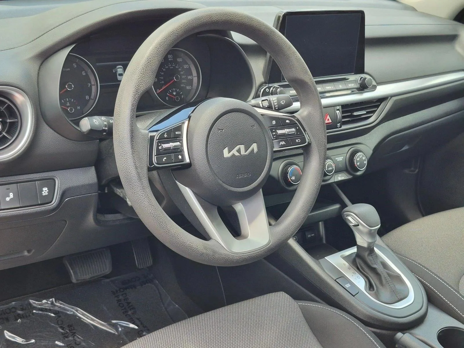 2022 Kia Forte LXS IVT photo 10