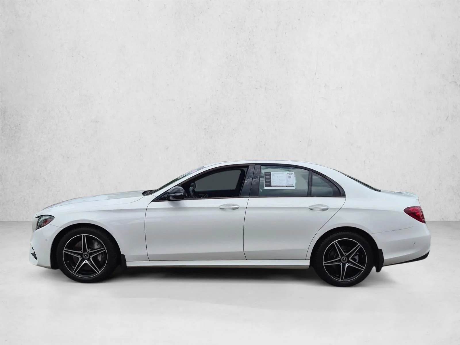 2018 Mercedes-Benz E-Class E 300 4MATIC® Sedan photo 9