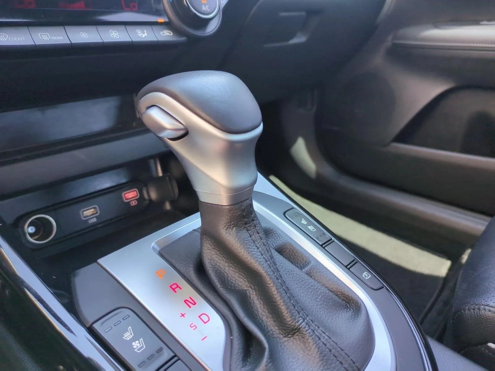 2023 Kia Forte GT-Line IVT photo 12