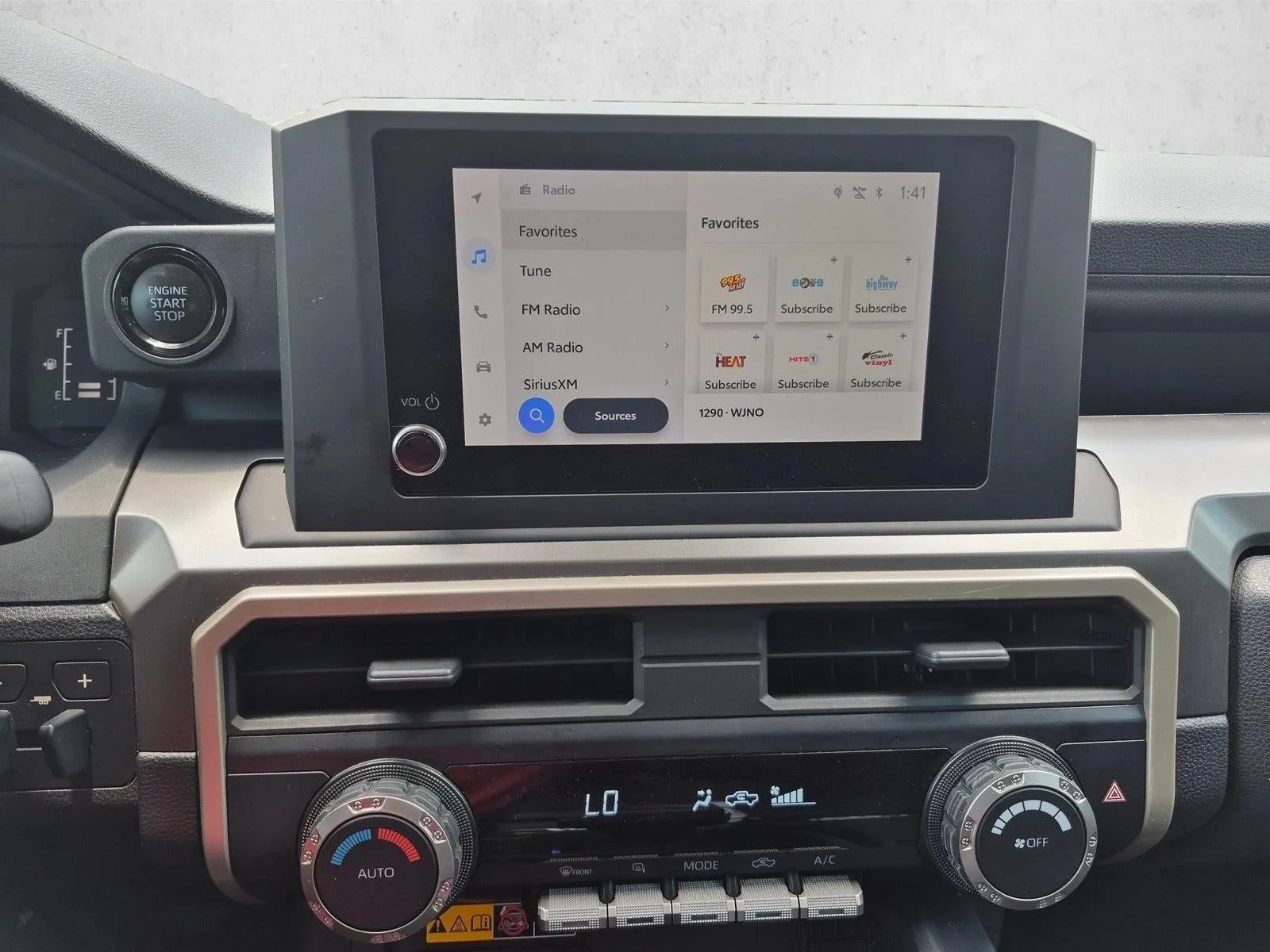 2024 Toyota Tacoma SR5 photo 12