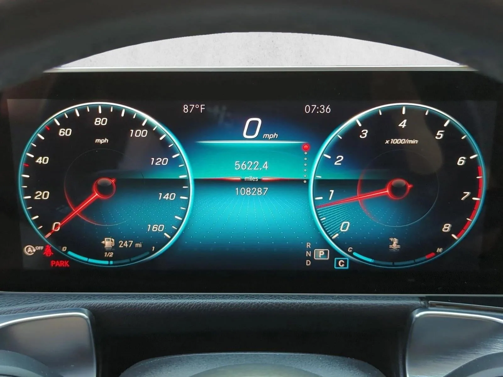2020 Mercedes-Benz GLB GLB 250 SUV photo 10