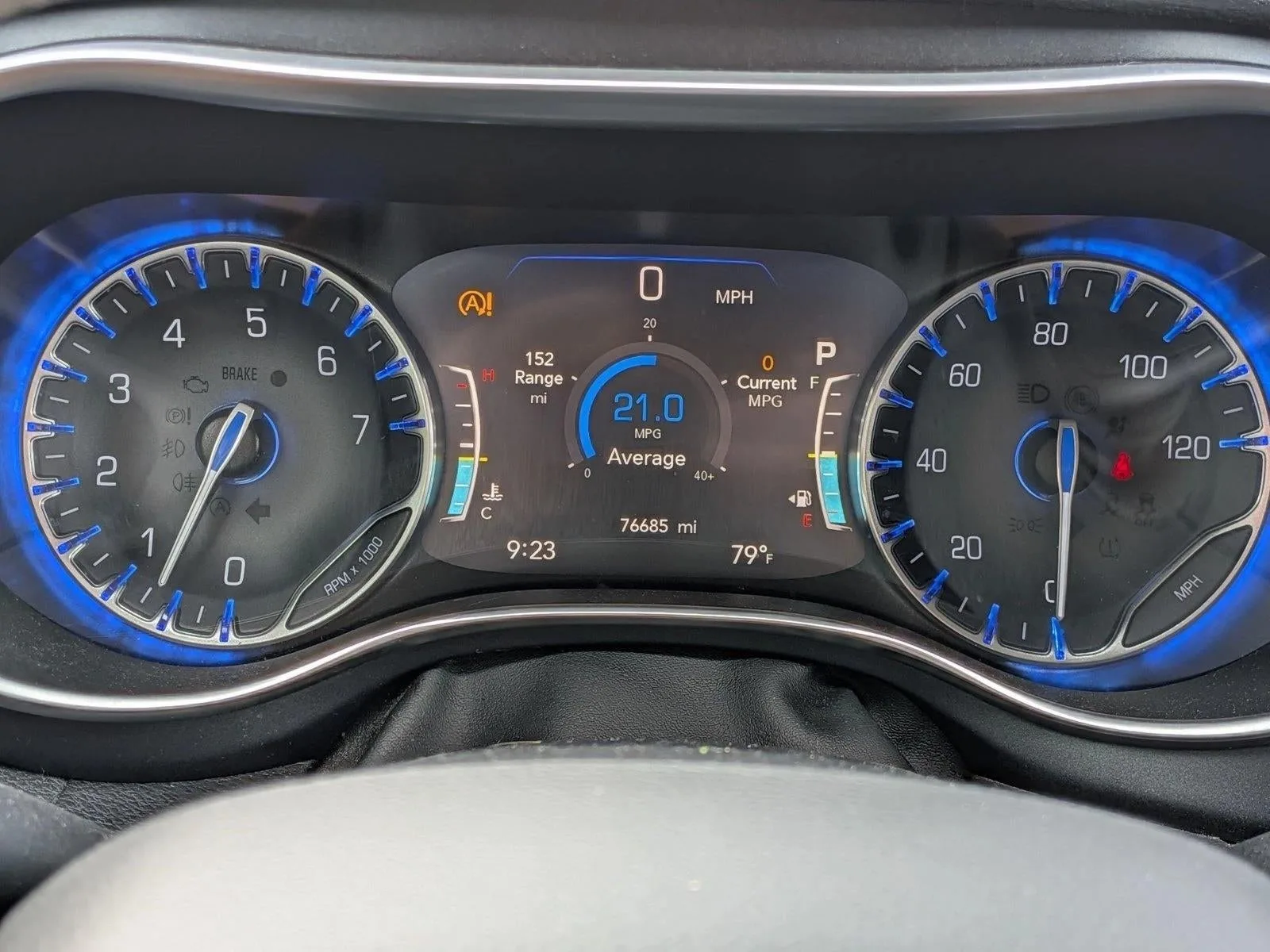 2020 Chrysler Pacifica Limited FWD photo 12
