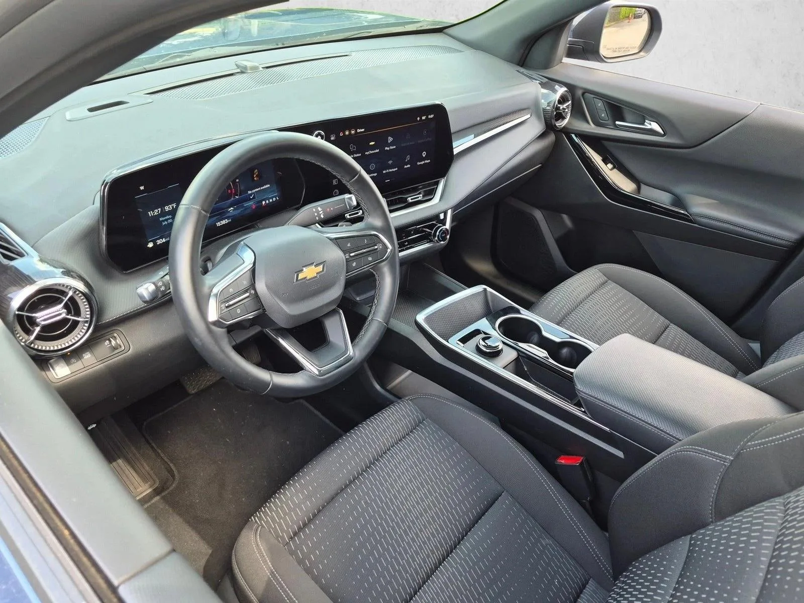 2026 Chevrolet Equinox FWD LT photo 10