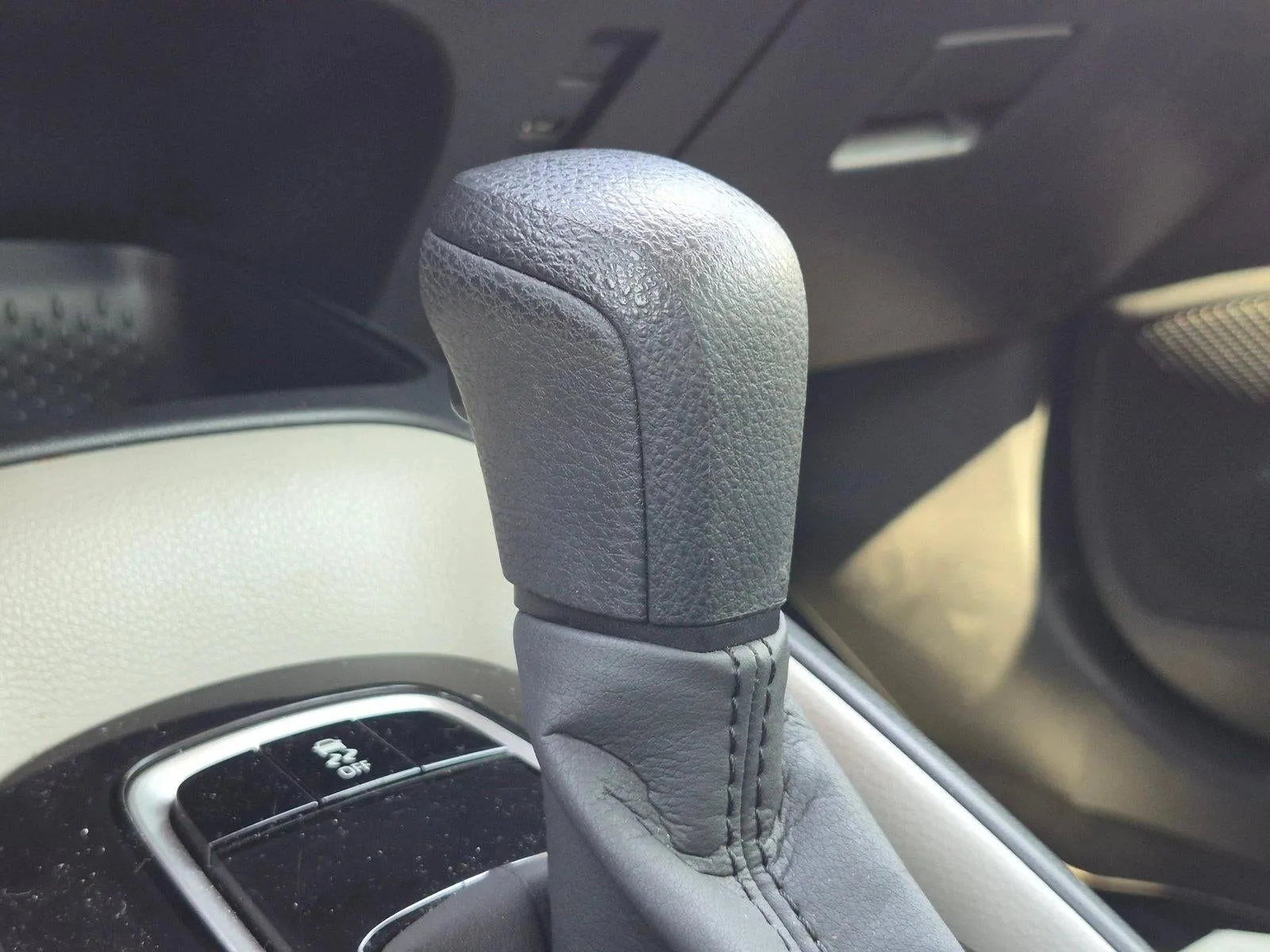 2022 Toyota Corolla LE CVT (Natl) photo 8