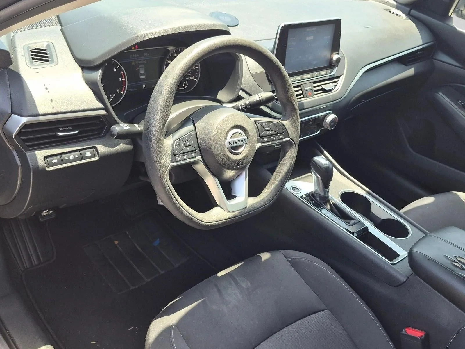 2022 Nissan Altima 2.5 SV Sedan photo 5