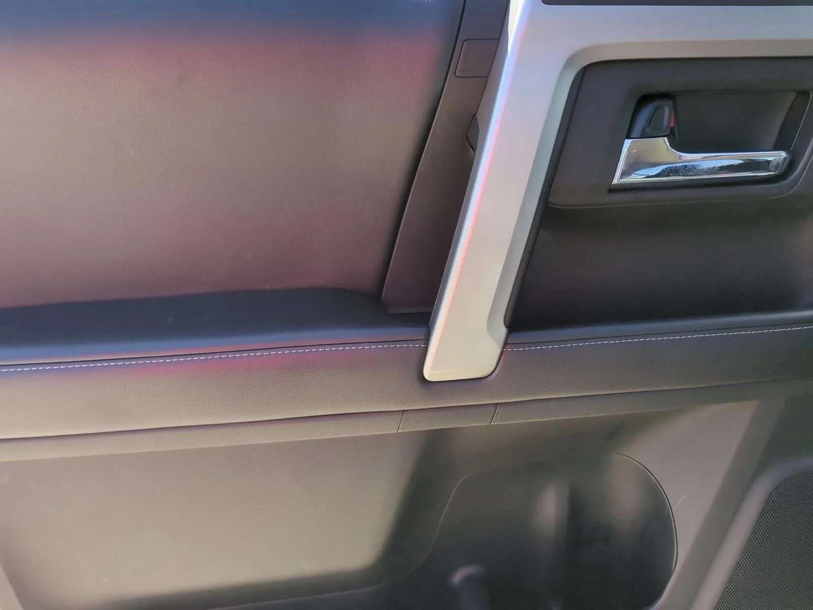 2018 Toyota 4Runner SR5 2WD (Natl) photo 9