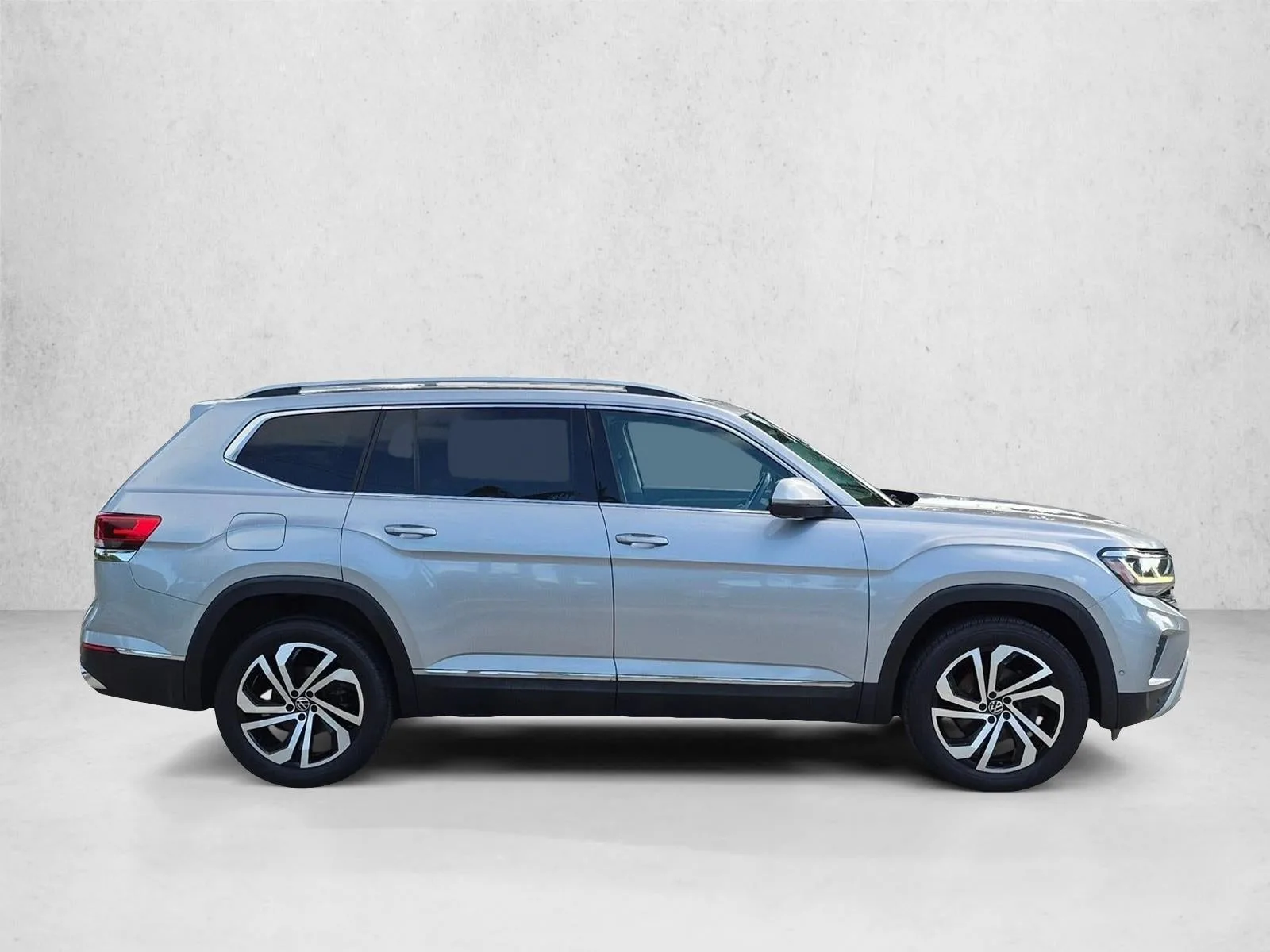 2021 Volkswagen Atlas 3.6L V6 SEL Premium 4MOTION *Ltd Avail* photo 4