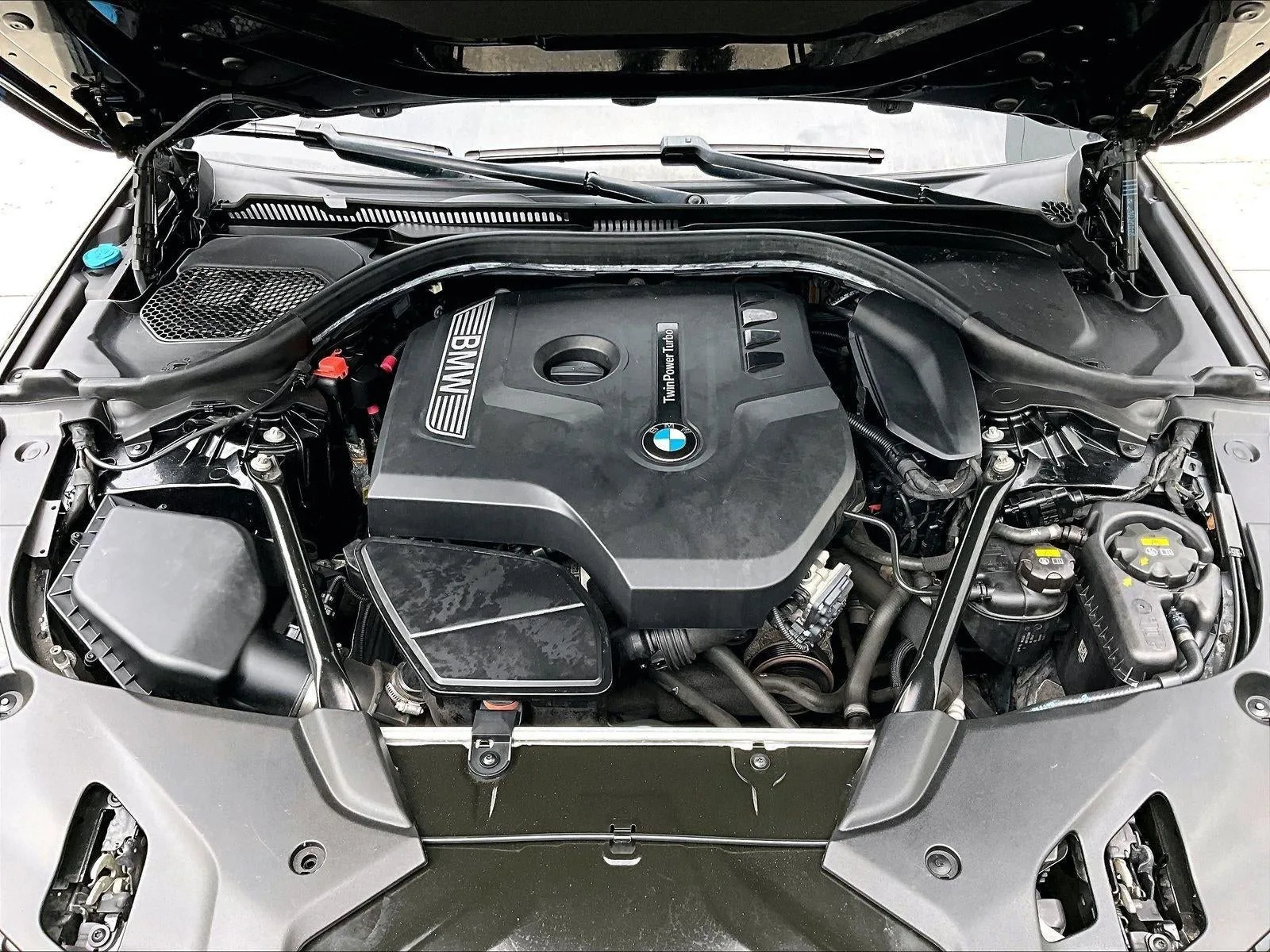 2017 BMW 530i xDrive Sedan photo 11