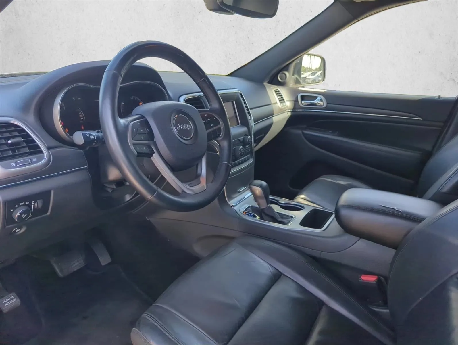 2018 Jeep Grand Cherokee Limited 4x2 photo 9