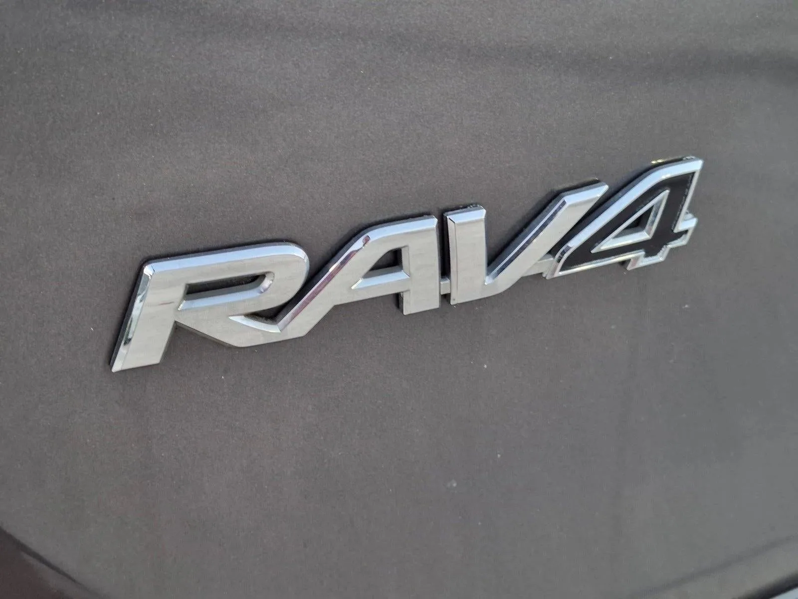 2017 Toyota RAV4 Platinum FWD (Natl) photo 10