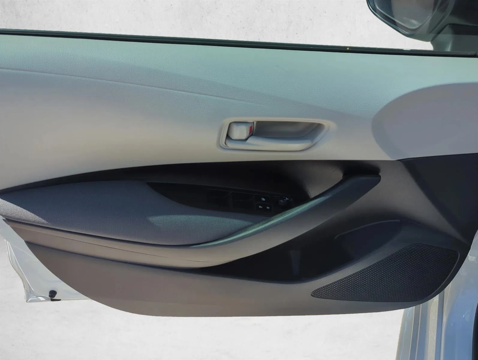2024 Toyota Corolla LE CVT (Natl) photo 11