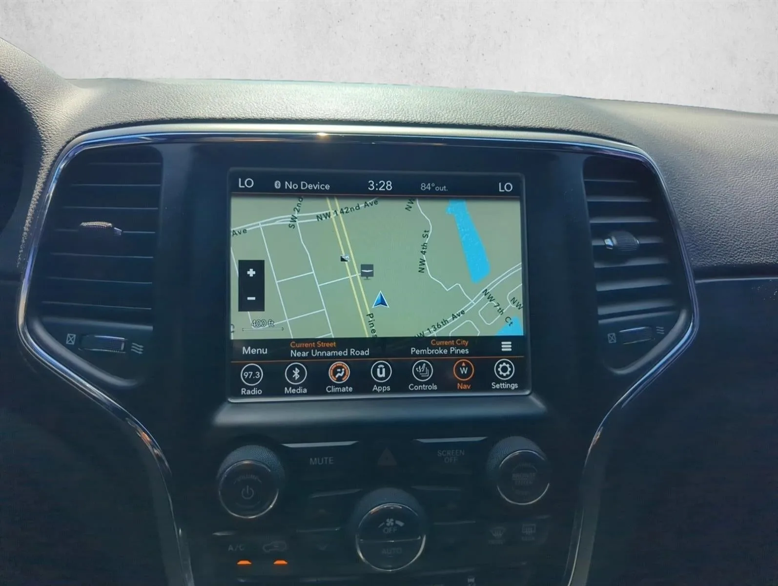 2018 Jeep Grand Cherokee Upland 4x4 *Ltd Avail* photo 11