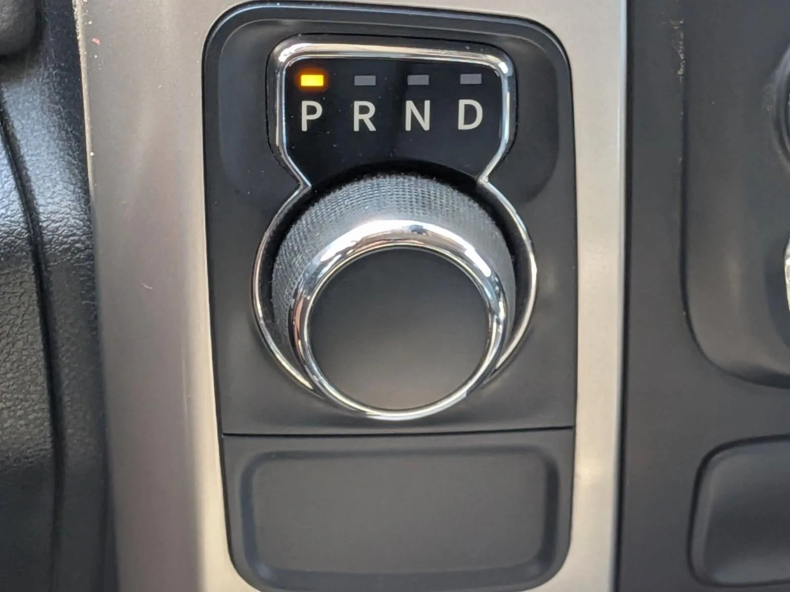 2016 RAM 1500 2WD Crew Cab 5.7 Ft Box Lone Star photo 12
