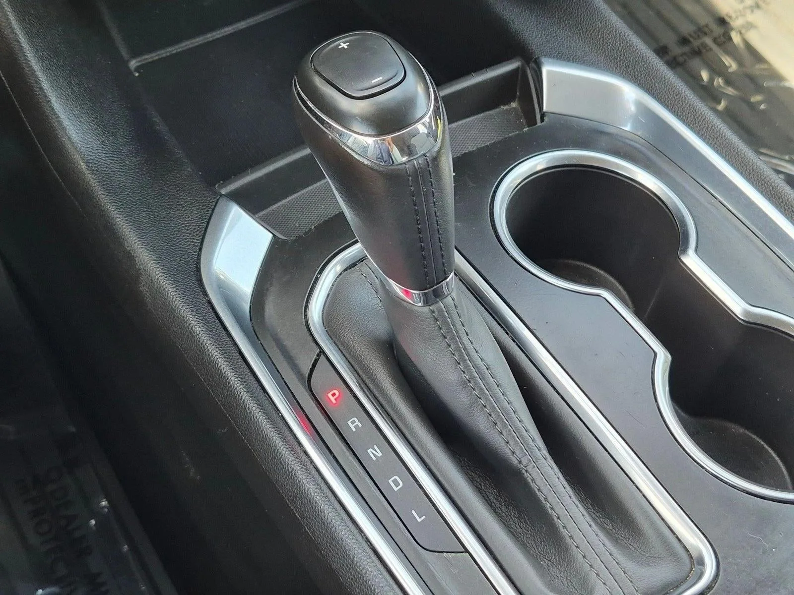 2019 Chevrolet Traverse Base photo 12