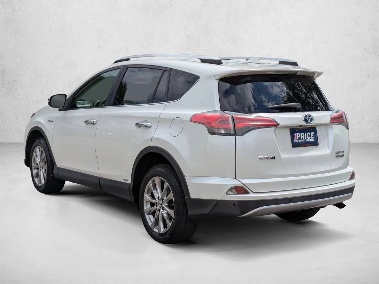 2016 Toyota RAV4 Hybrid AWD 4dr Limited (Natl) photo 8