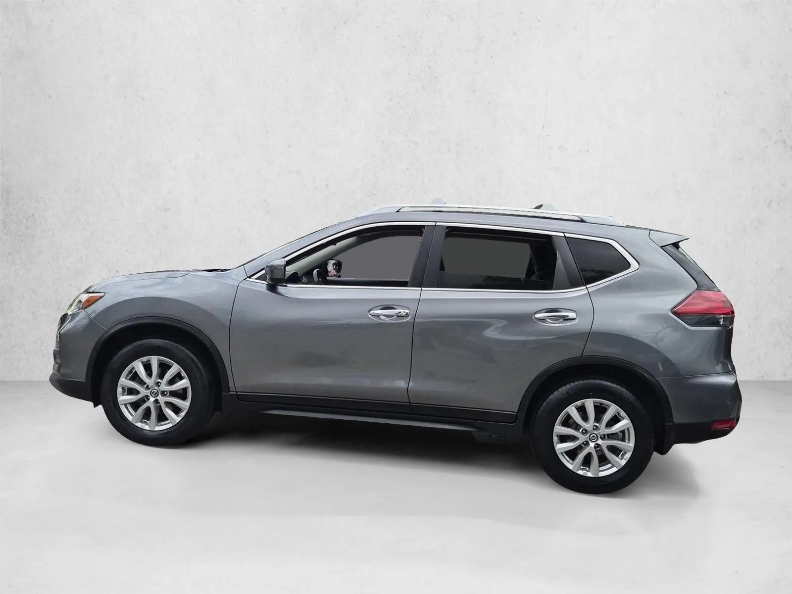 2020 Nissan Rogue FWD SV photo 9