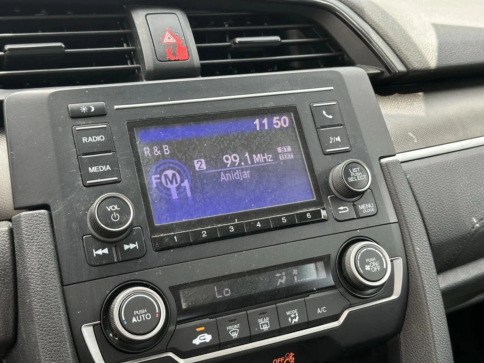 2020 Honda Civic Sedan LX CVT photo 10