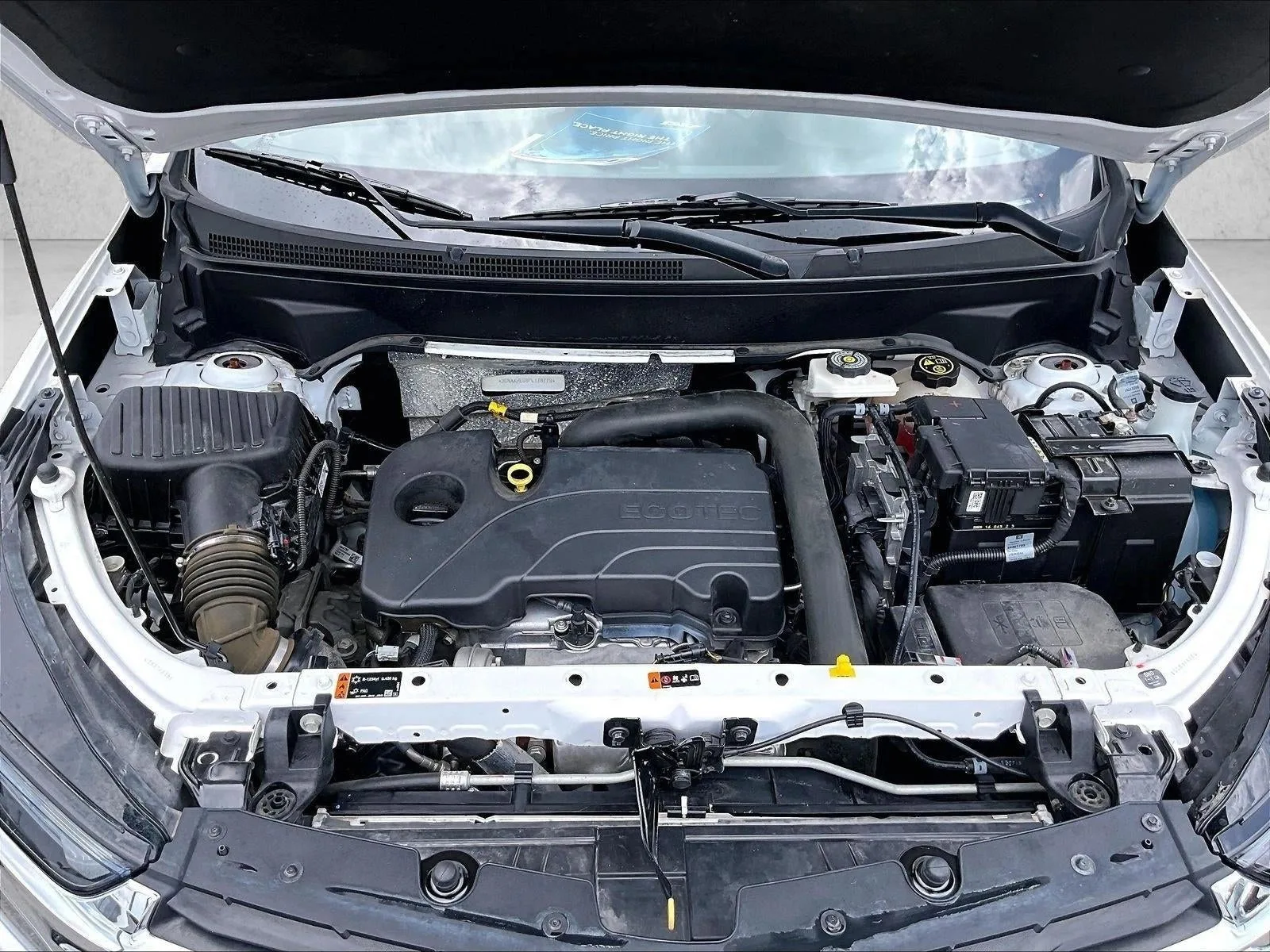 2023 Chevrolet Equinox LS photo 11