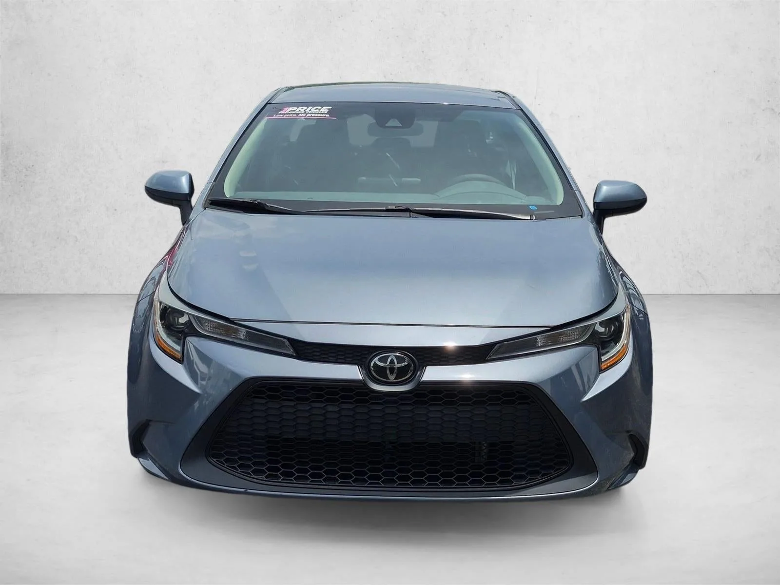 2022 Toyota Corolla LE photo 2