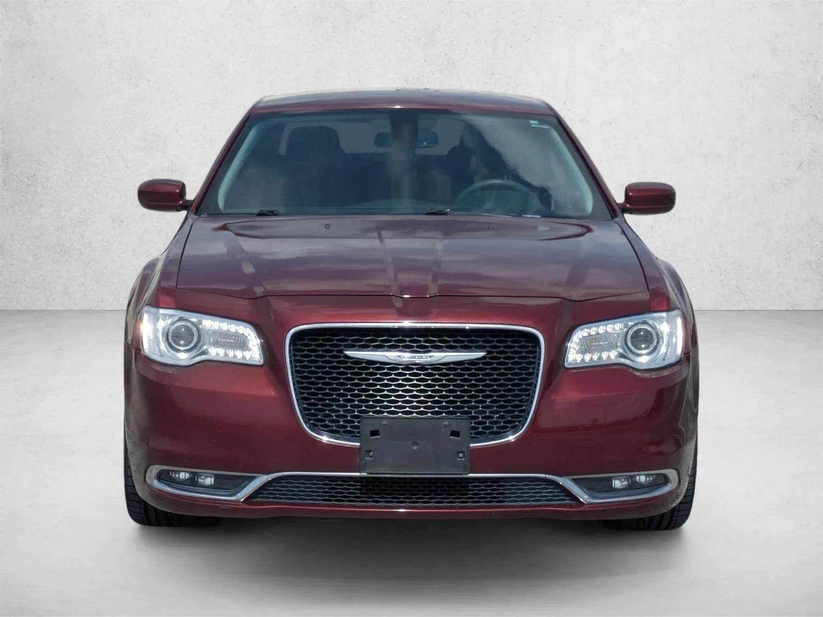 2017 Chrysler 300 Limited photo 2
