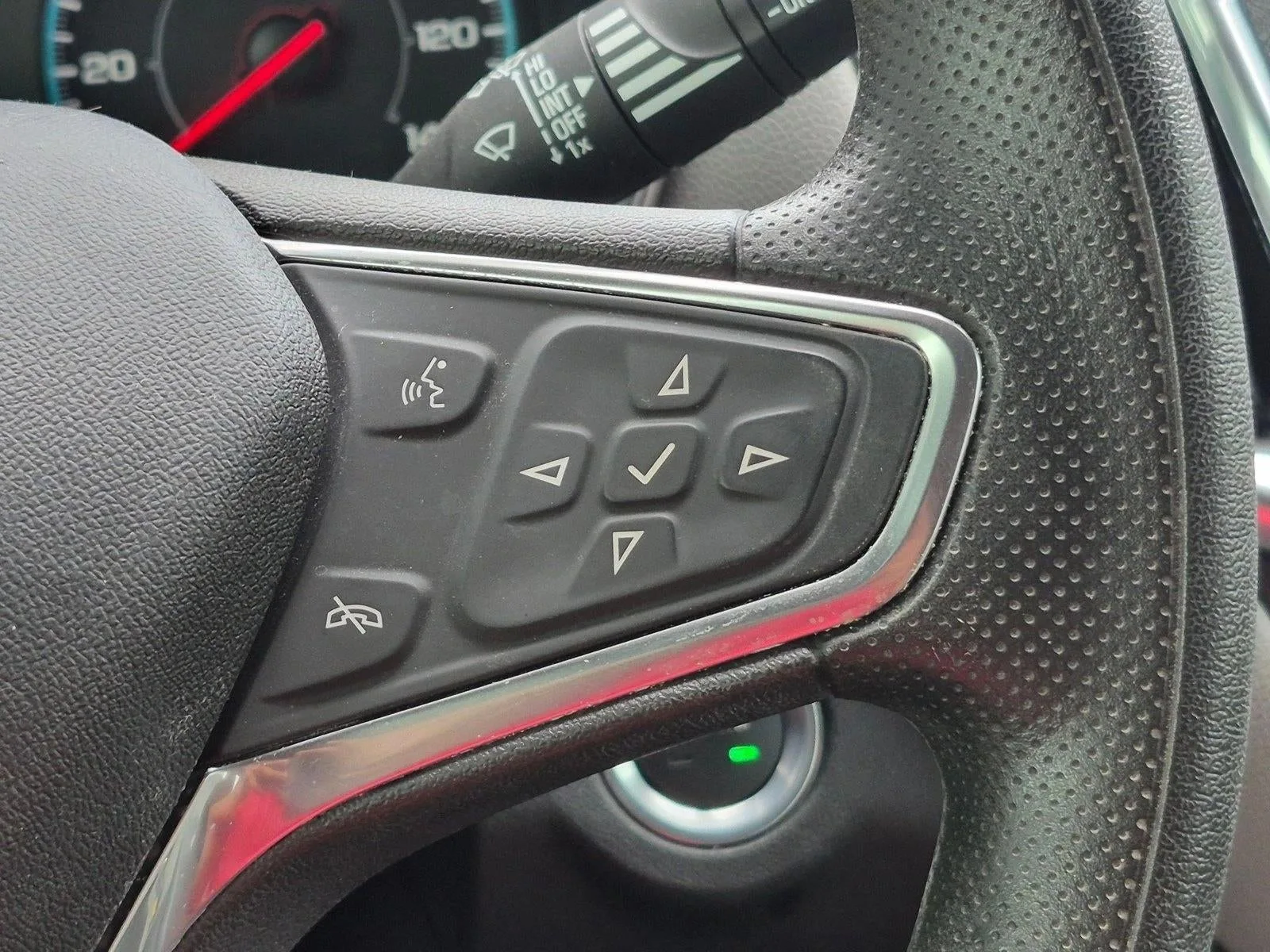 2019 Chevrolet Equinox LS photo 12