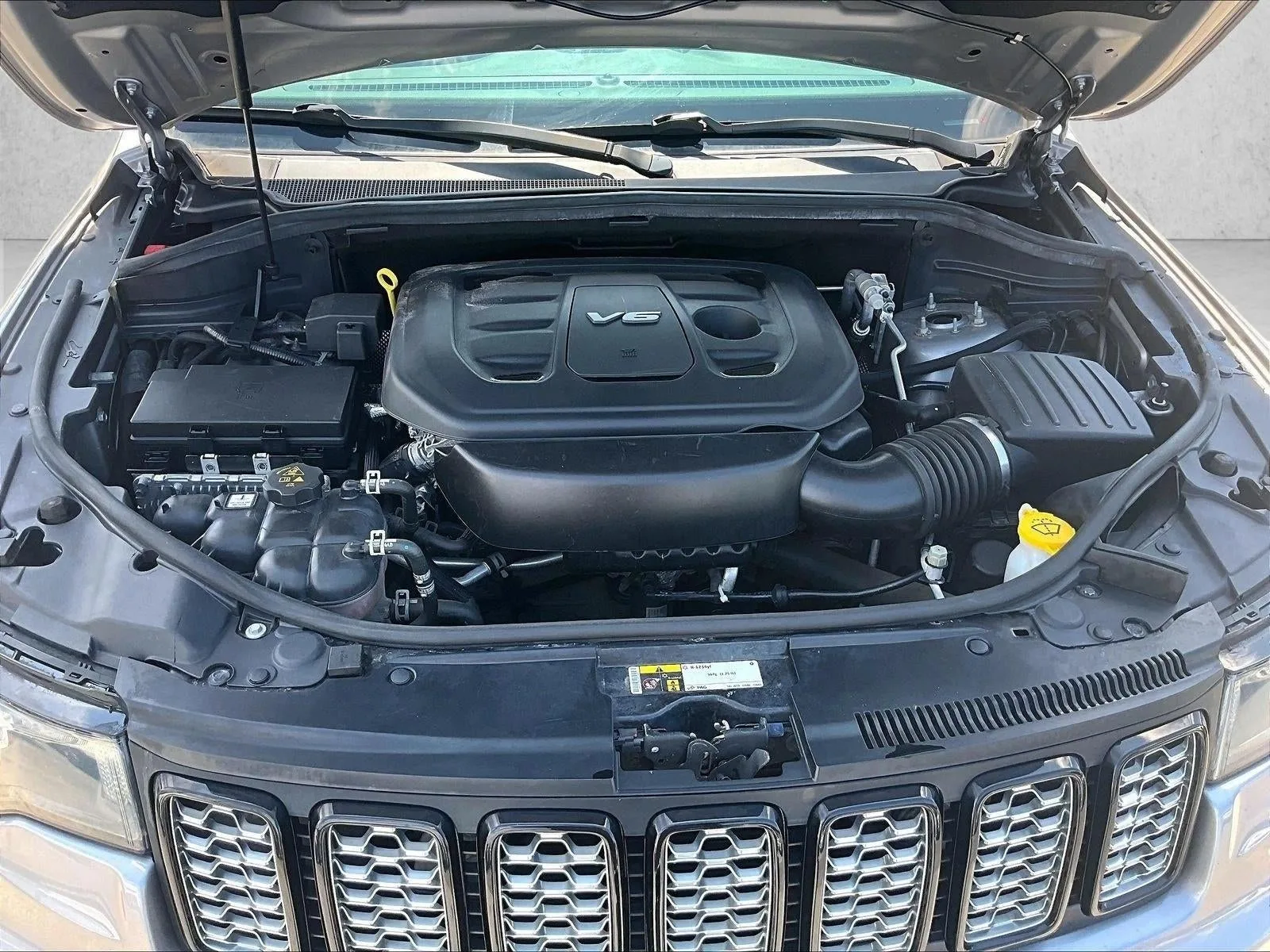2018 Jeep Grand Cherokee Altitude 4x4 photo 11
