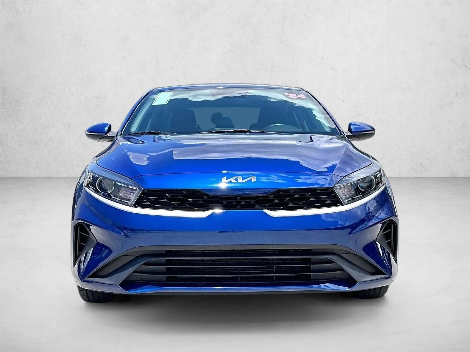 2024 Kia Forte LXS photo 3