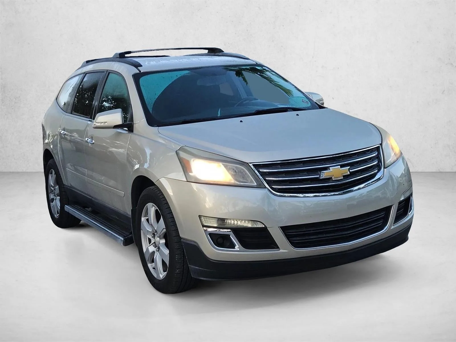 2017 Chevrolet Traverse LT photo 3