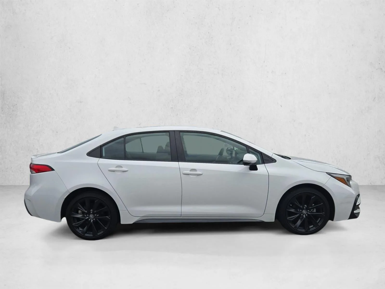 2023 Toyota Corolla SE CVT (Natl) photo 4