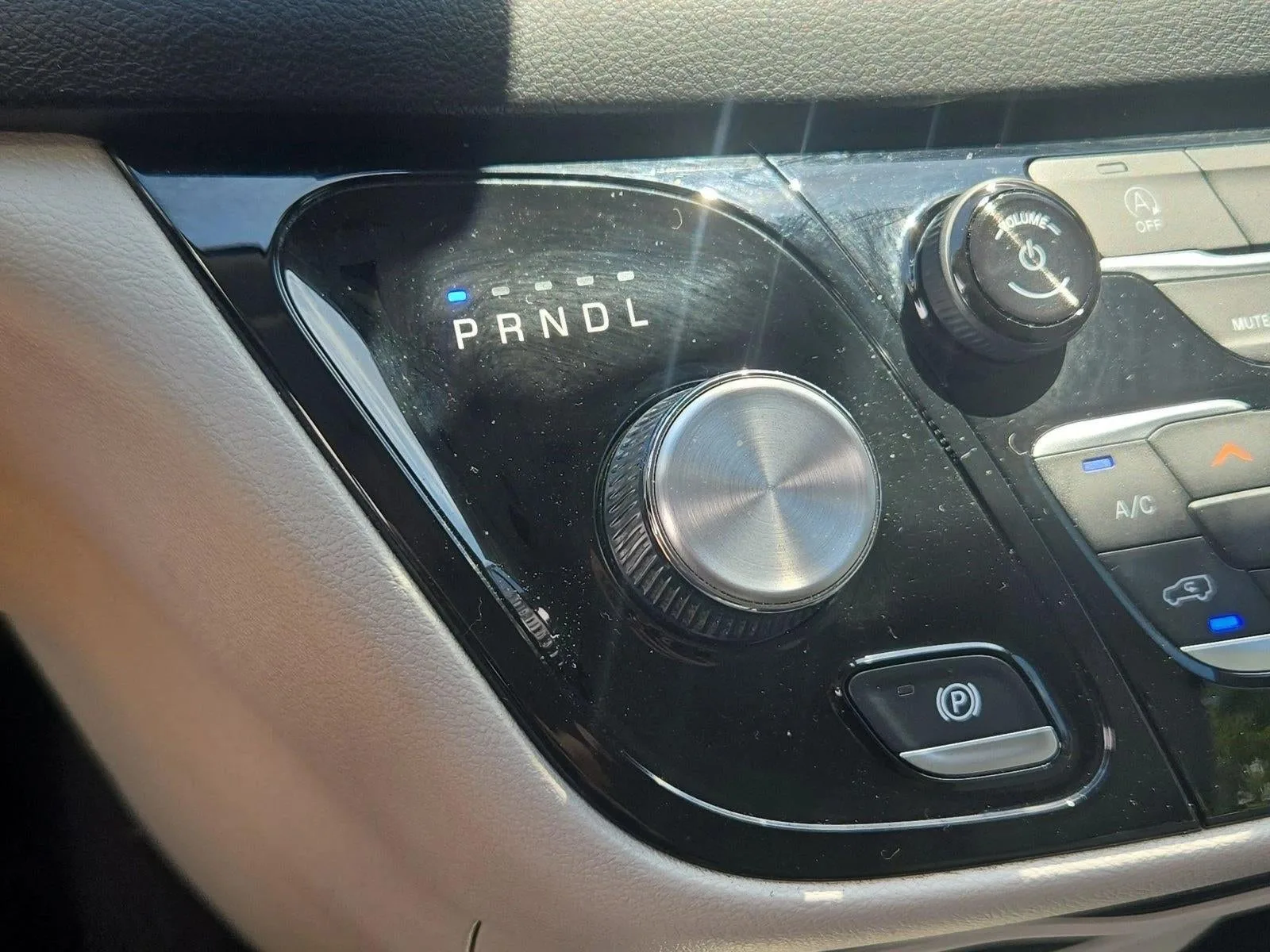 2018 Chrysler Pacifica Touring L FWD photo 12
