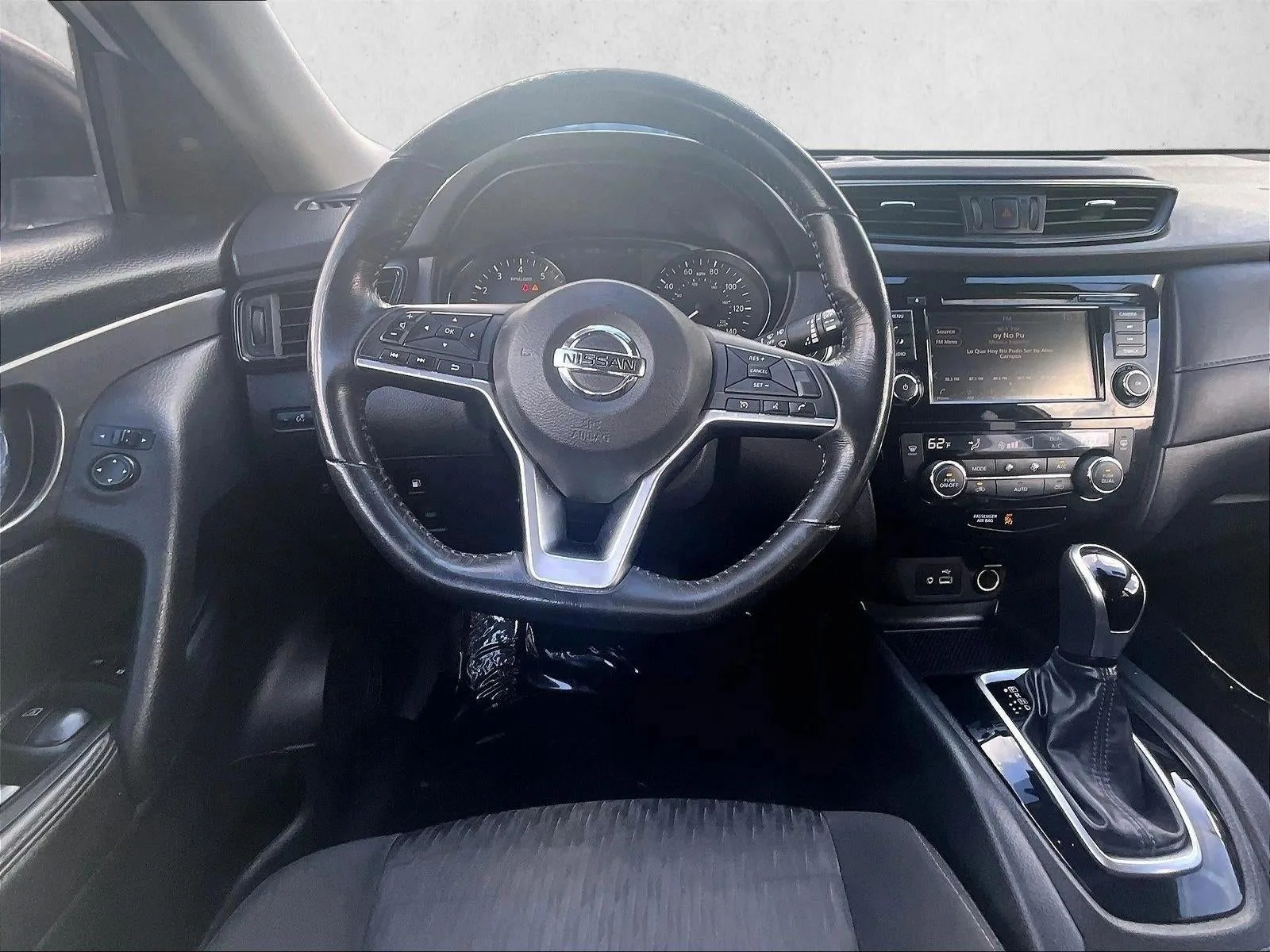 2020 Nissan Rogue SV photo 5