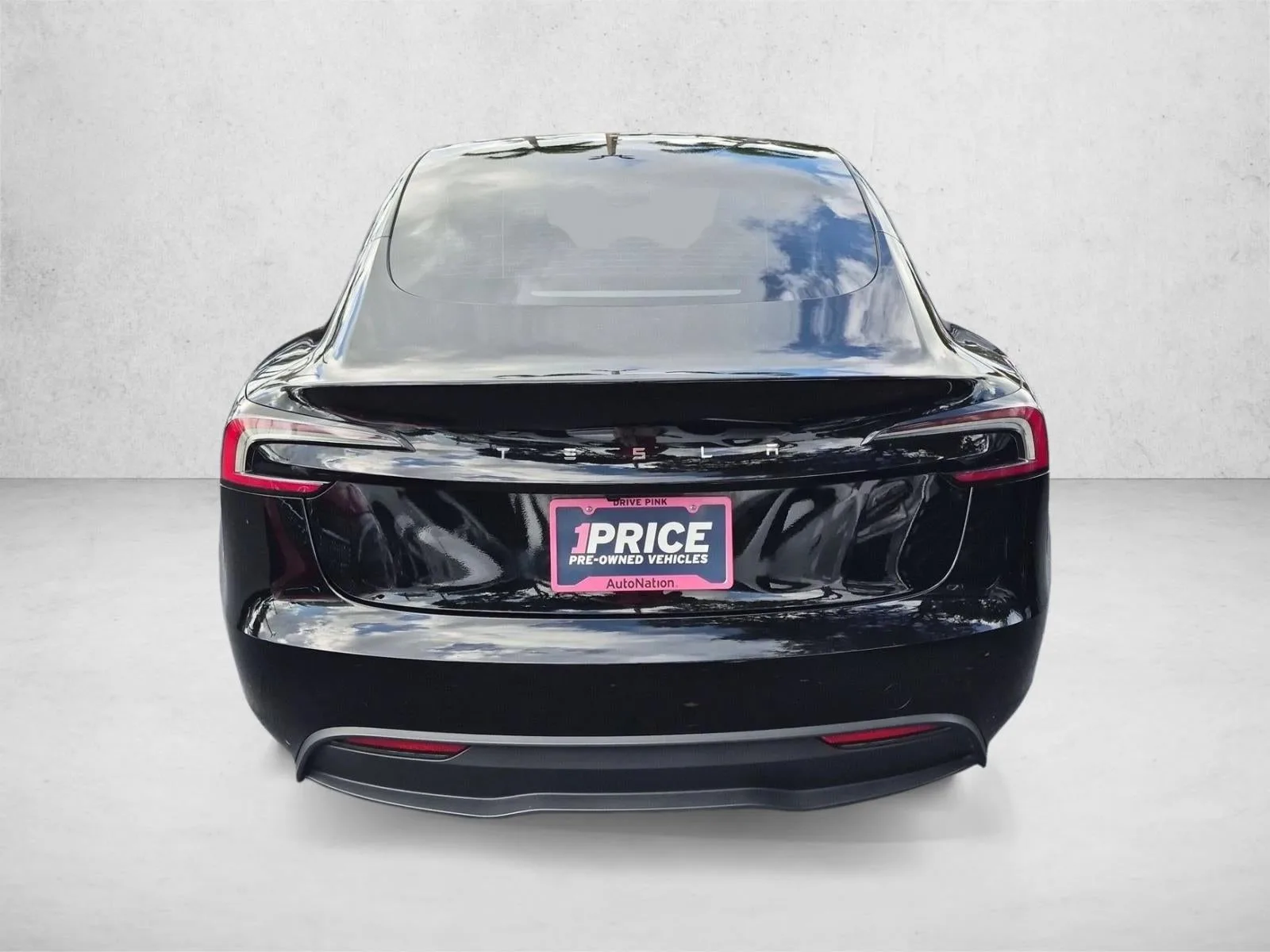 2025 Tesla Model 3 Long Range photo 7