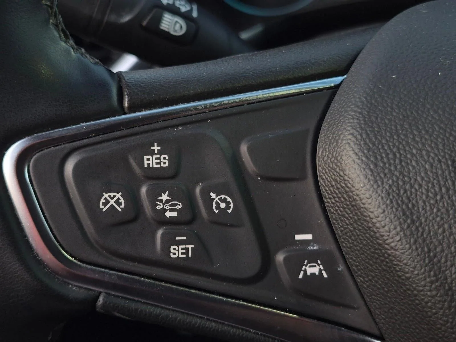2024 Chevrolet Equinox AWD LT photo 11