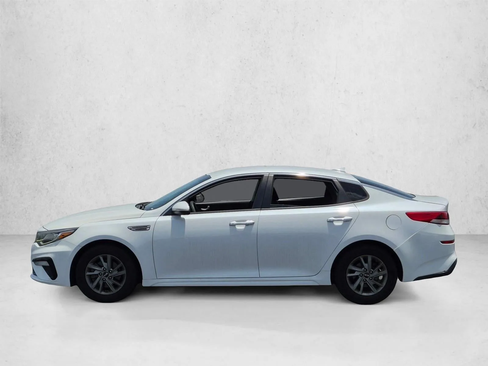 2019 Kia Optima LX photo 8