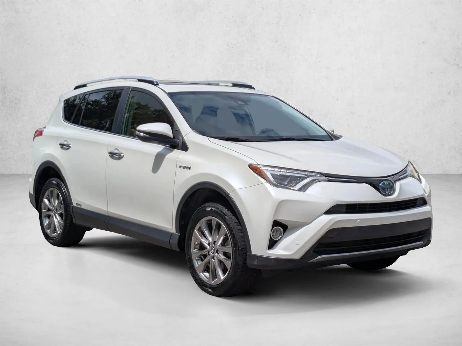 2016 Toyota RAV4 Hybrid AWD 4dr Limited (Natl) photo 3