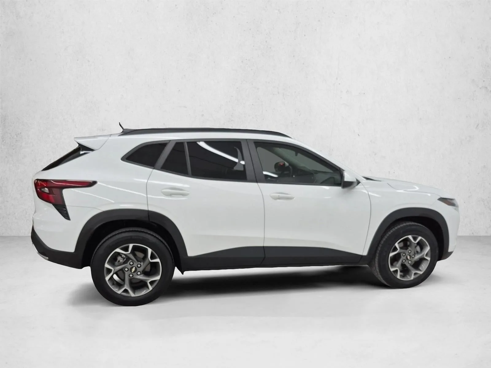 2024 Chevrolet Trax LT photo 4