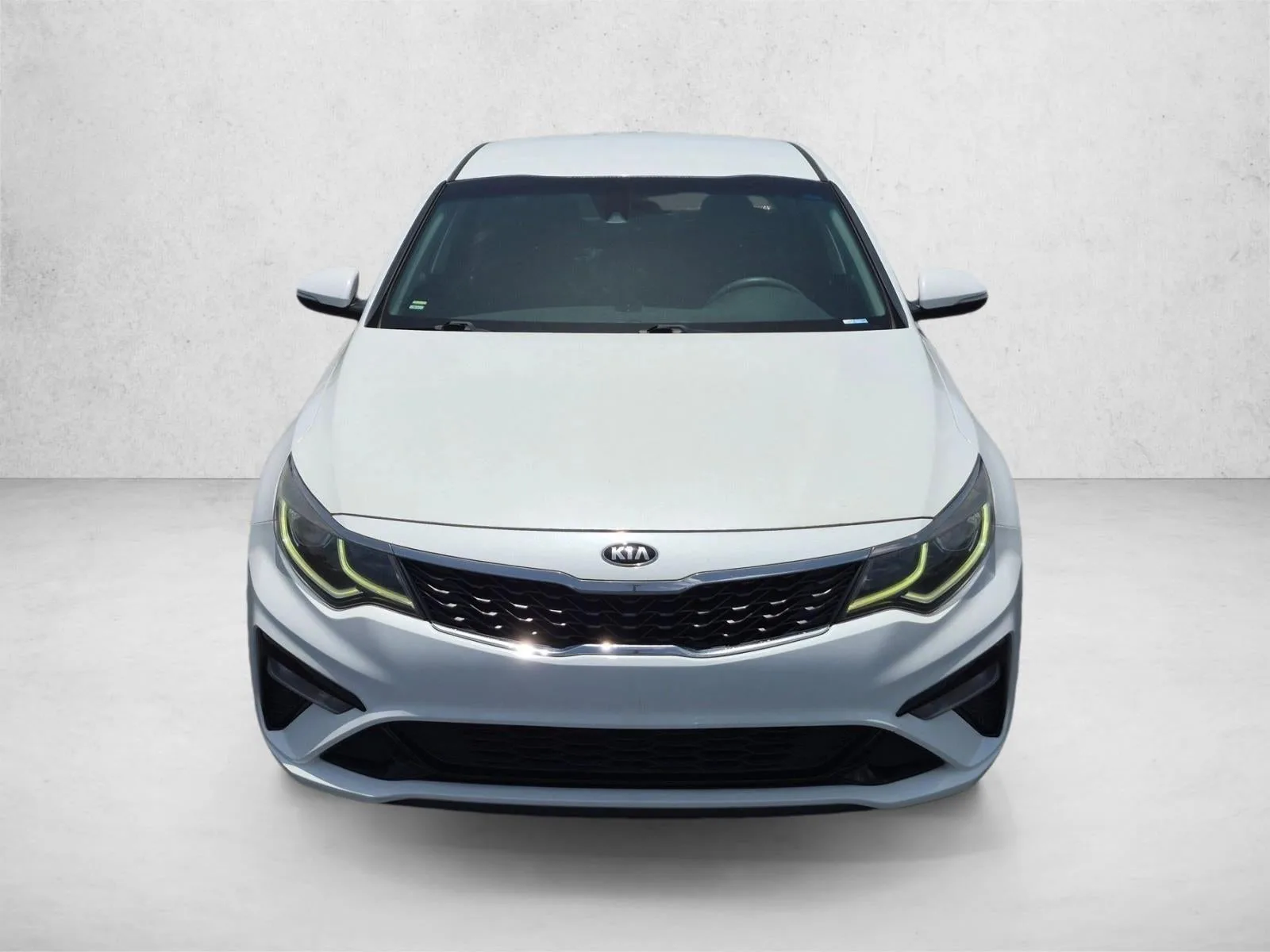 2019 Kia Optima LX photo 2