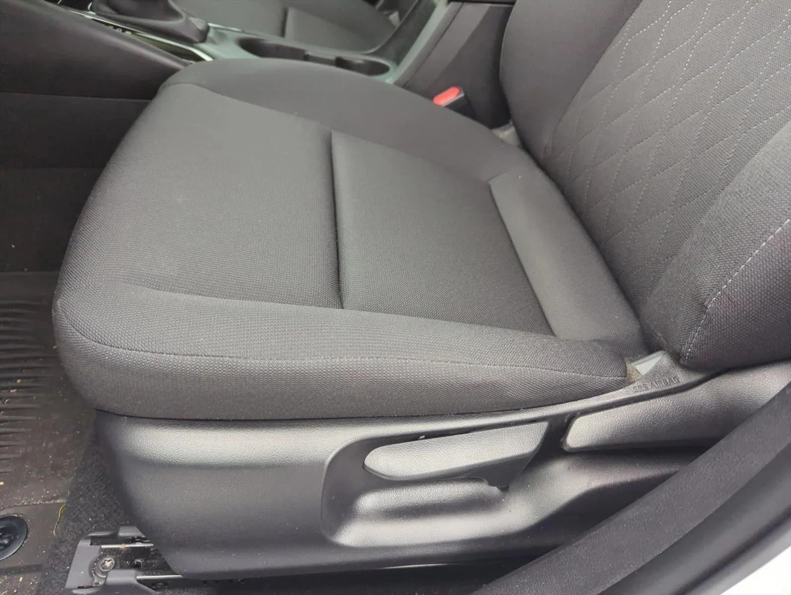 2024 Toyota Corolla LE CVT (Natl) photo 11