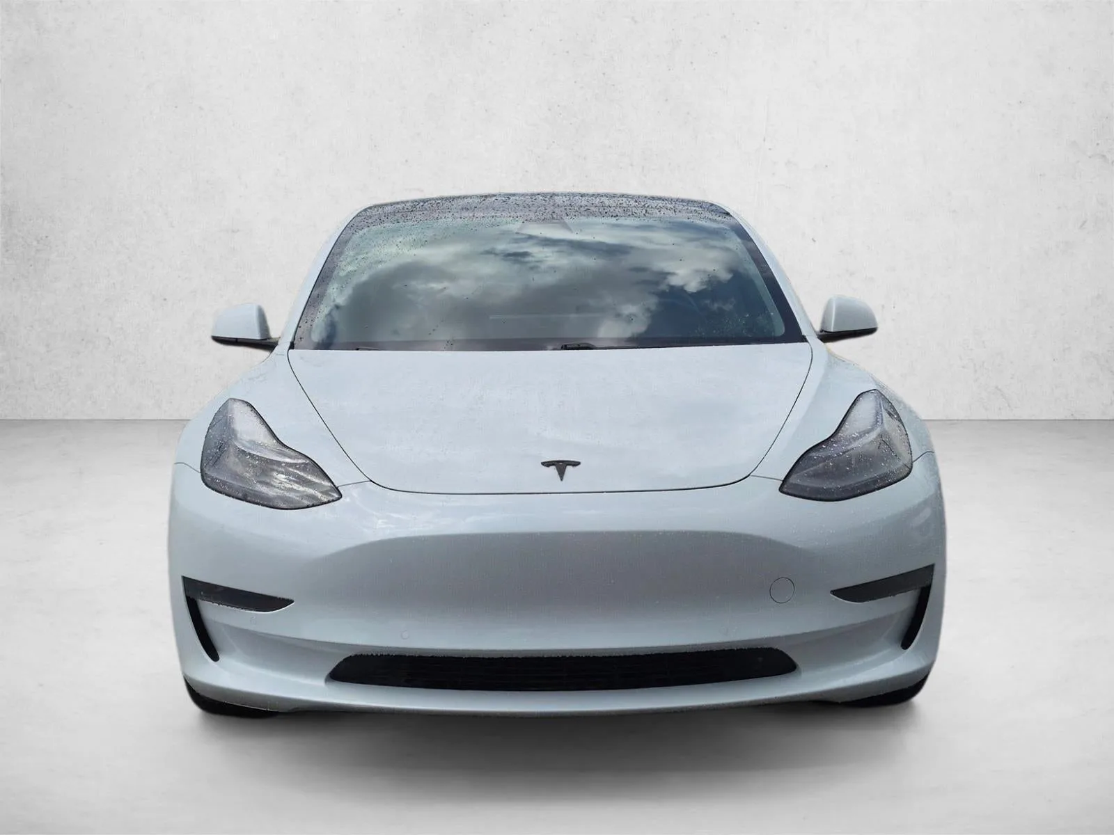 2021 Tesla Model 3 Standard Range Plus RWD photo 2