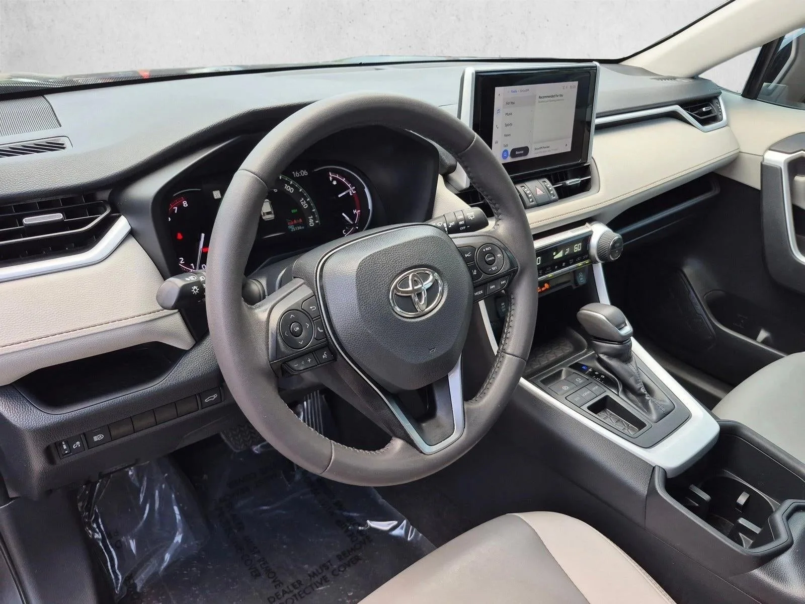 2024 Toyota RAV4 XLE Premium photo 10