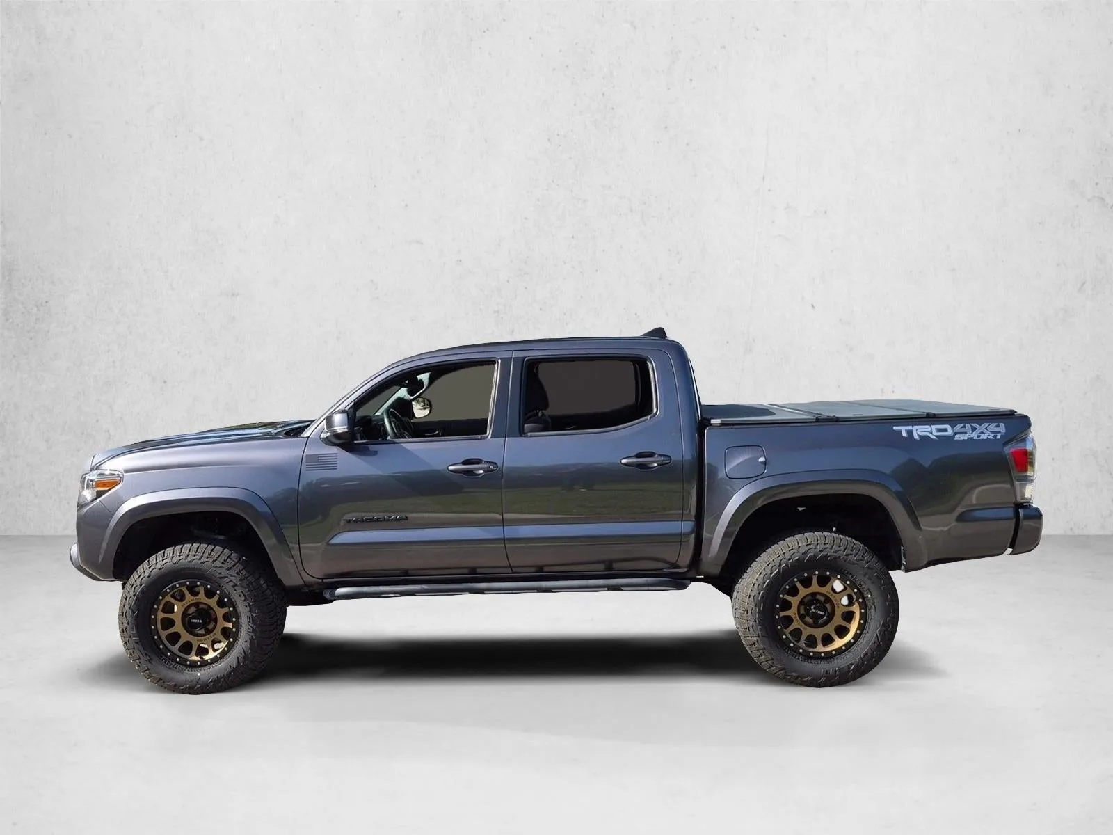 2021 Toyota Tacoma TRD Sport photo 5