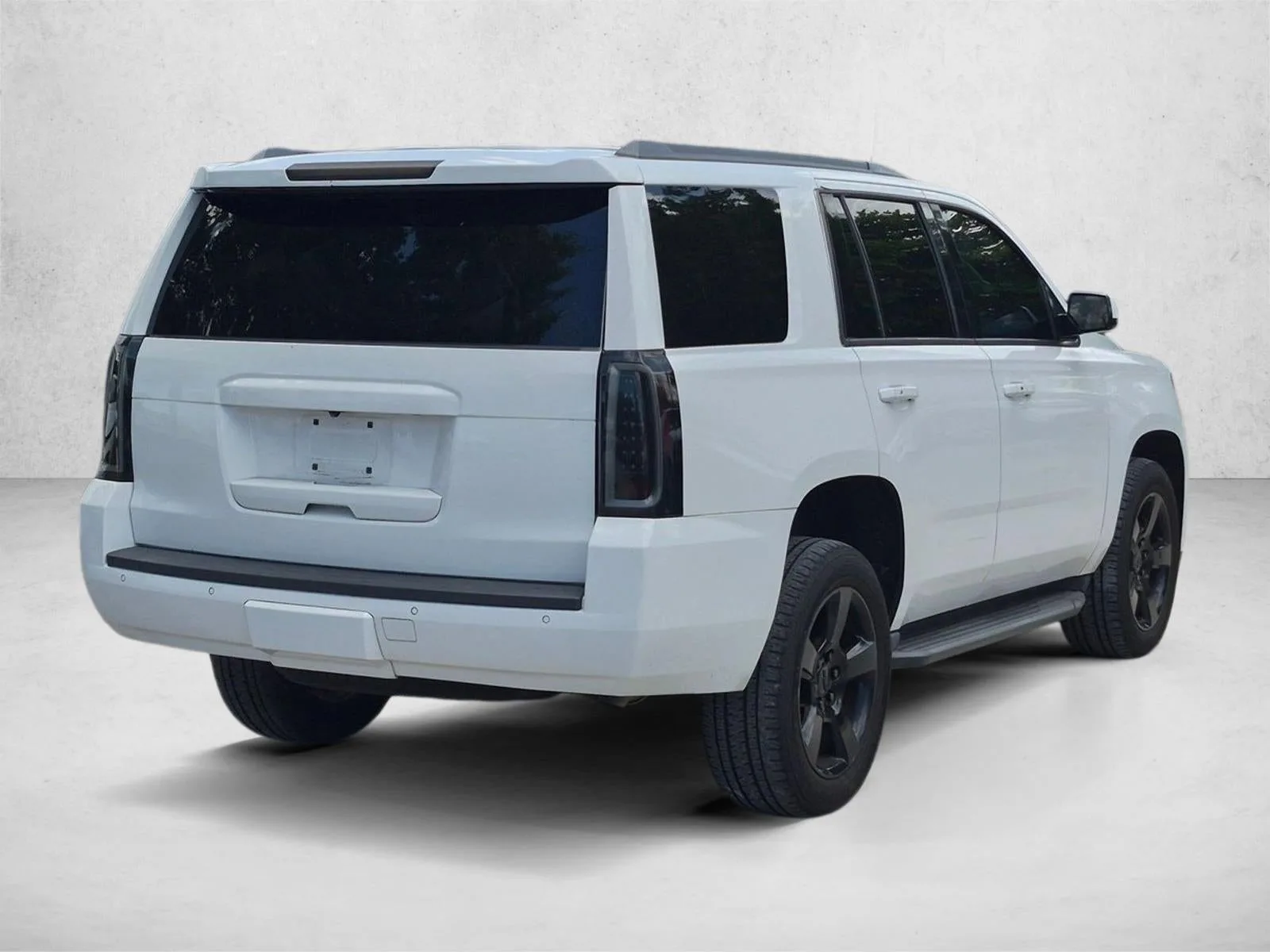 2017 Chevrolet Tahoe LT photo 5