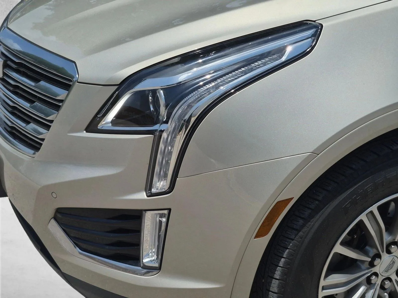 2017 Cadillac XT5 Luxury FWD photo 7