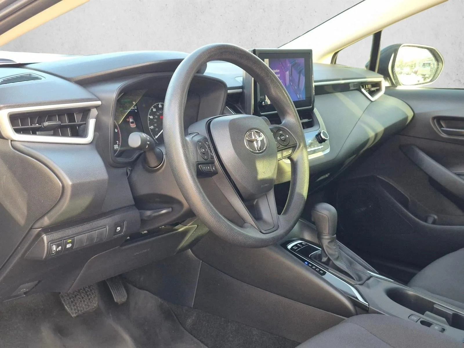 2023 Toyota Corolla Hybrid LE FWD (Natl) photo 9
