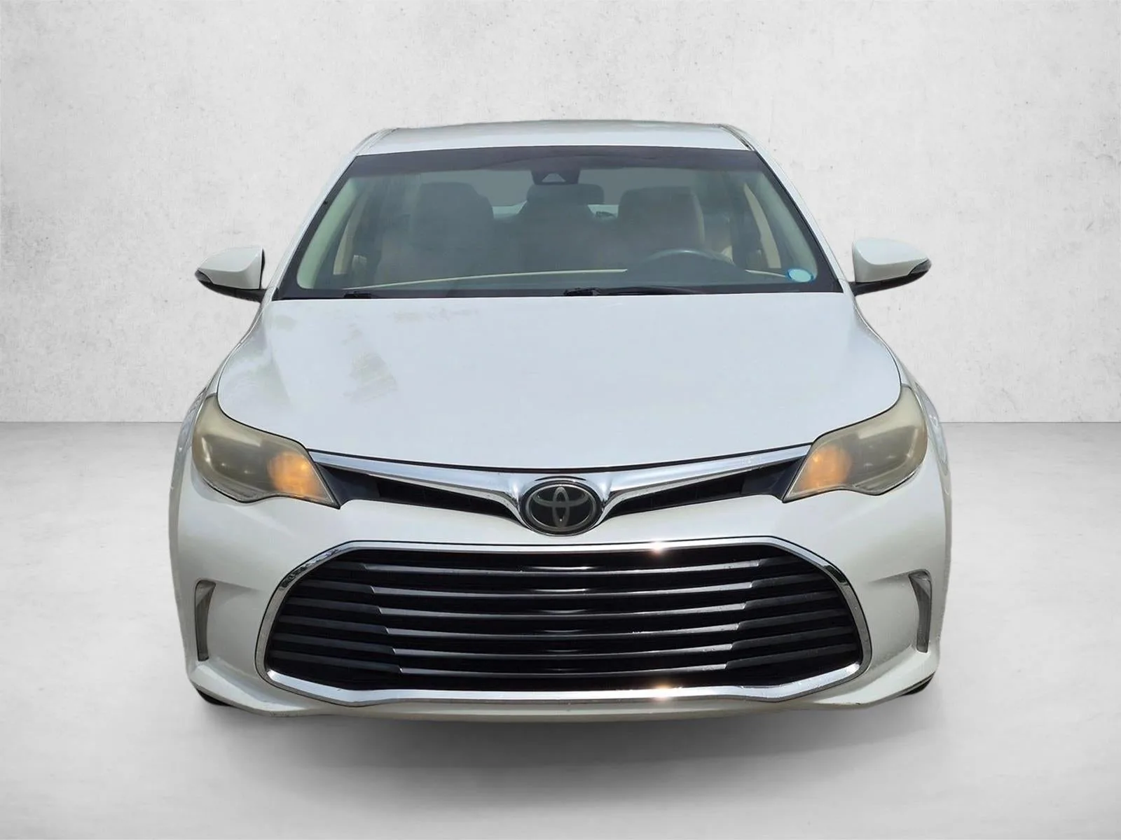 2017 Toyota Avalon XLE (SE) photo 2