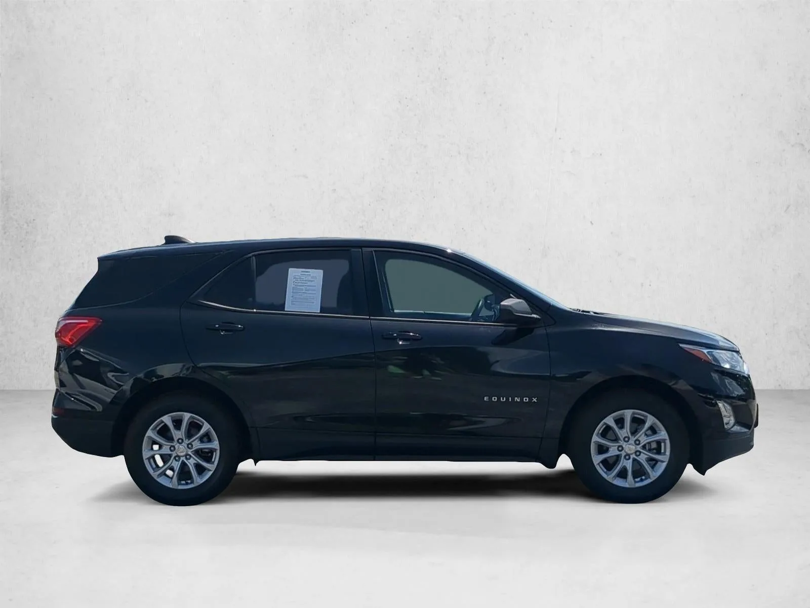 2018 Chevrolet Equinox LS photo 4