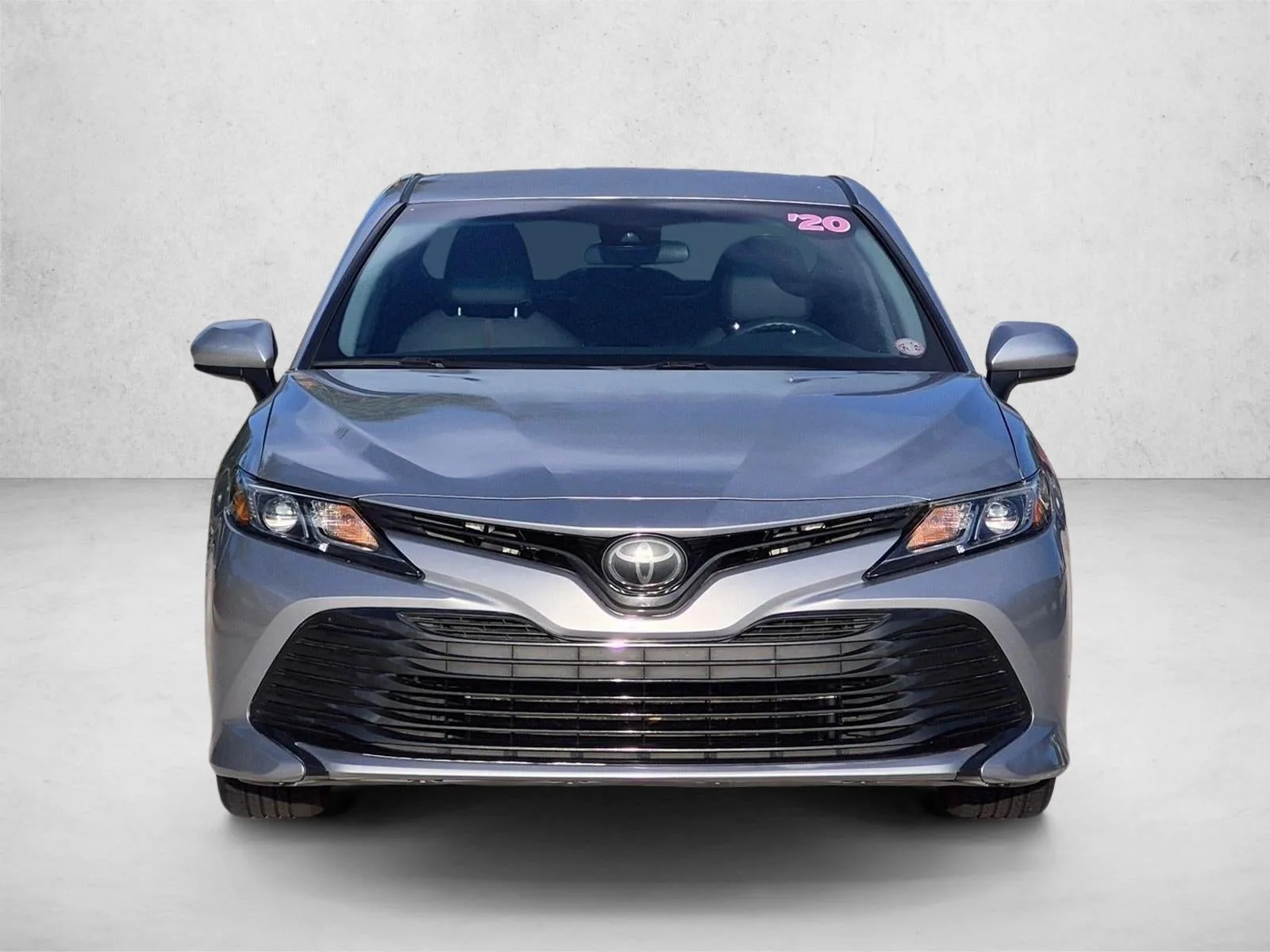 2020 Toyota Camry LE Auto (SE) photo 2