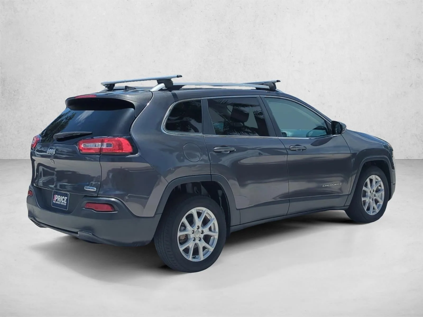 2016 Jeep Cherokee FWD 4dr Latitude photo 5